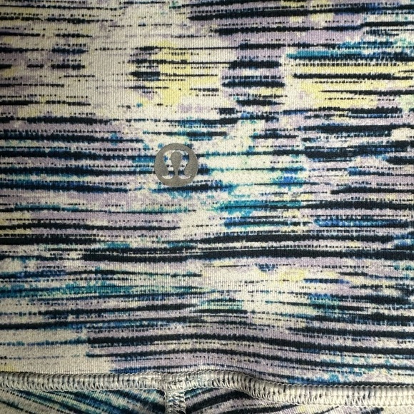 Lululemon Wunder Under Crop High Rise Blurry Belle Multi size 6 - Picture 2 of 4